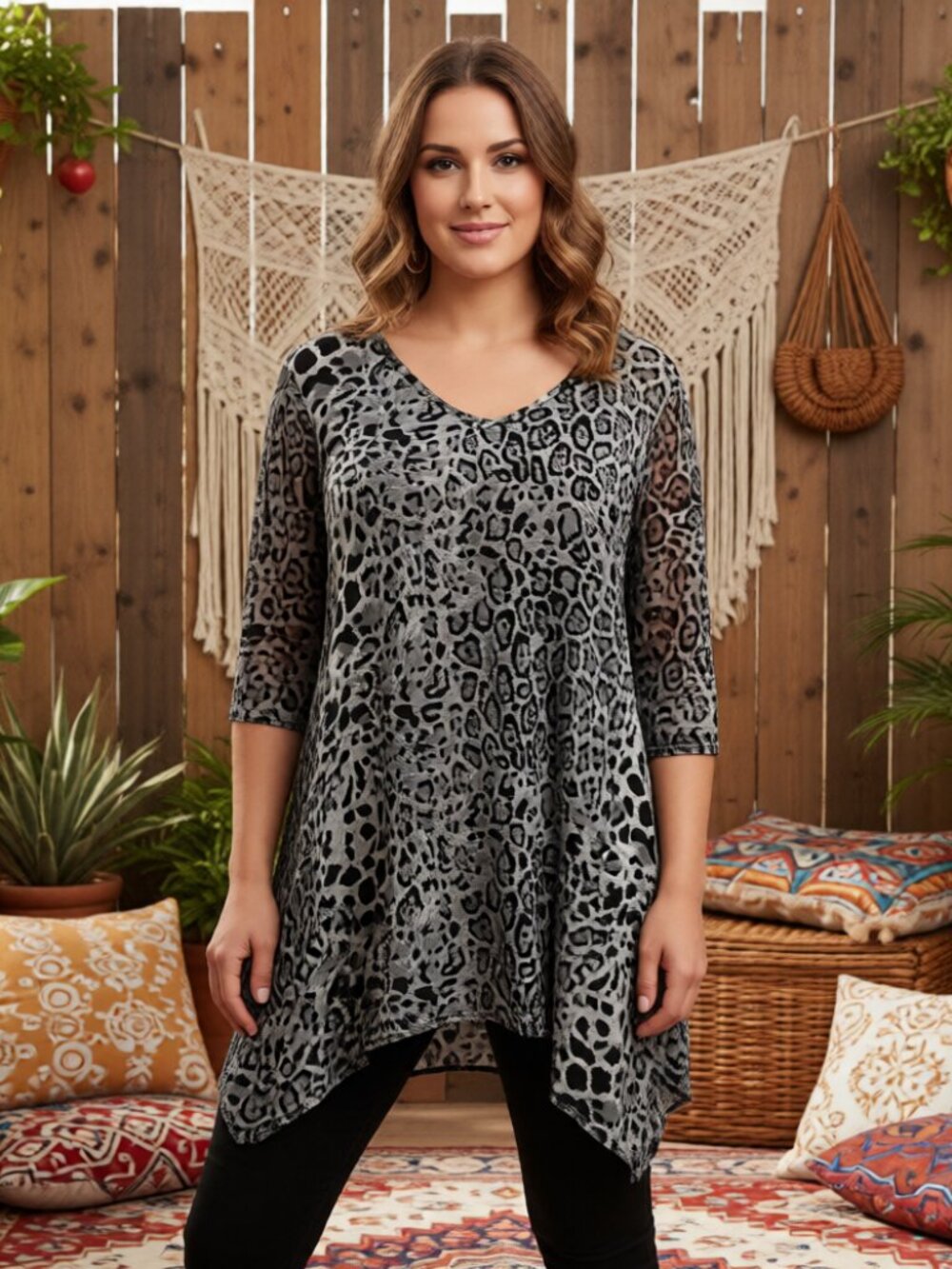 AZULES Tunic V-Neck Women's Size Large Leopard Print Black/Grey 3/4 Sleeve
